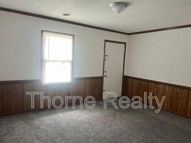 Building Photo - 200 Barnhill Ave