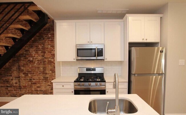 Building Photo - 758 N 43rd St