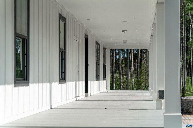 Building Photo - 199 Ridgeview Dr