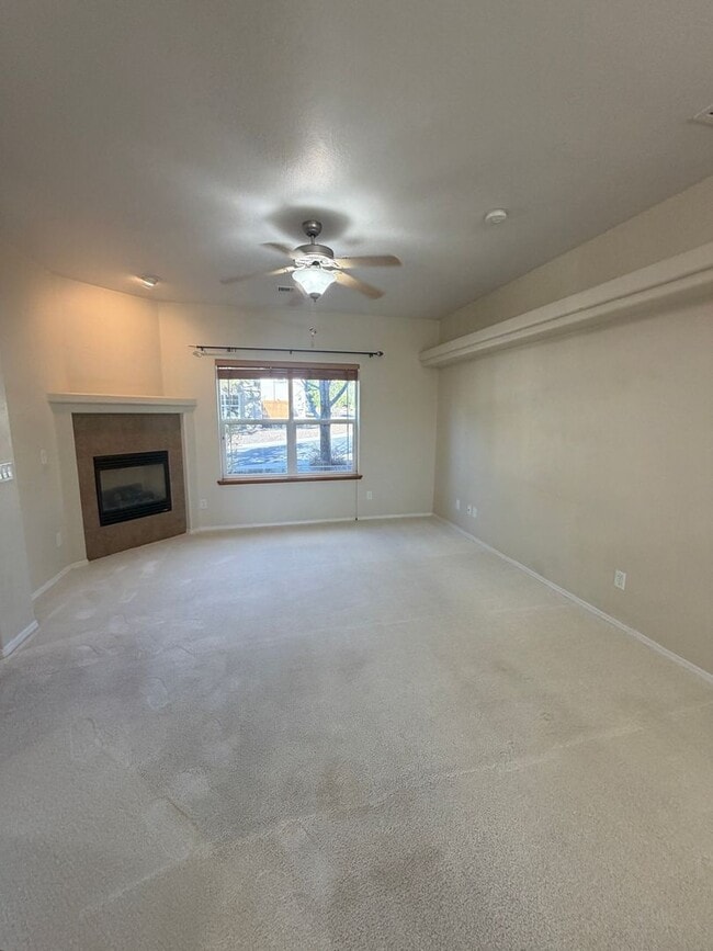 Building Photo - Mt Elden Villas: Large Townhome - 3 Bedroom 2.5 Bath - $3,000