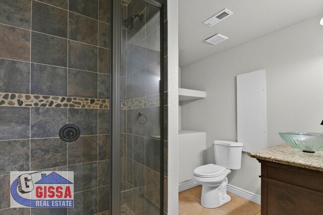 Building Photo - 1043 Longspur Ln
