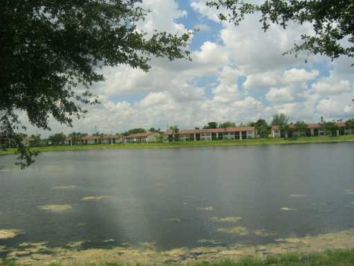 Building Photo - 216 Lake Pointe Dr
