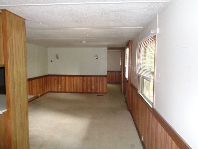 Building Photo - 199 Hidden Valley Cir