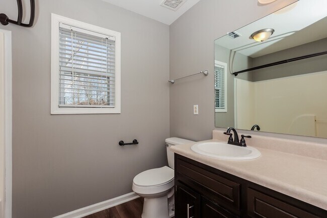 Building Photo - Great 3 Bedroom Home in Clarksville, TN