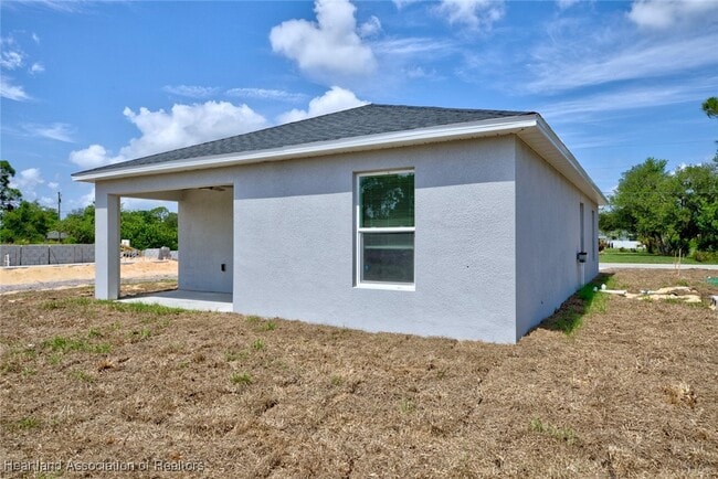 Building Photo - 1525 Chatsworth St
