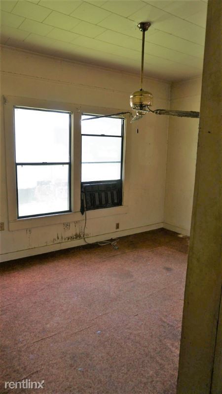 Building Photo - 3 br, 1 bath House - 520 Argyle St