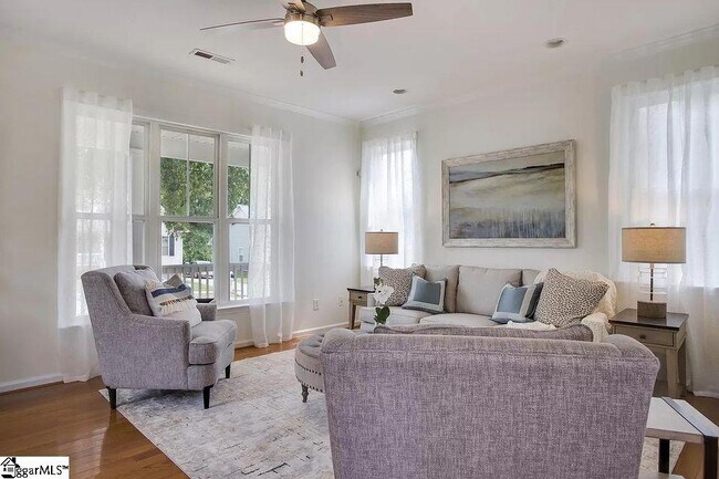 Building Photo - 12 Harvley St