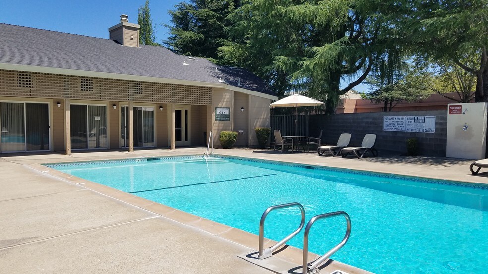 Building Photo - 11150 Trinity River Dr