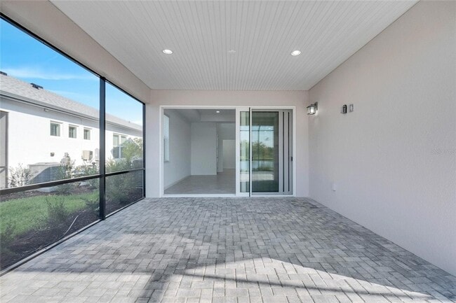 Building Photo - 215 Summertime Pl