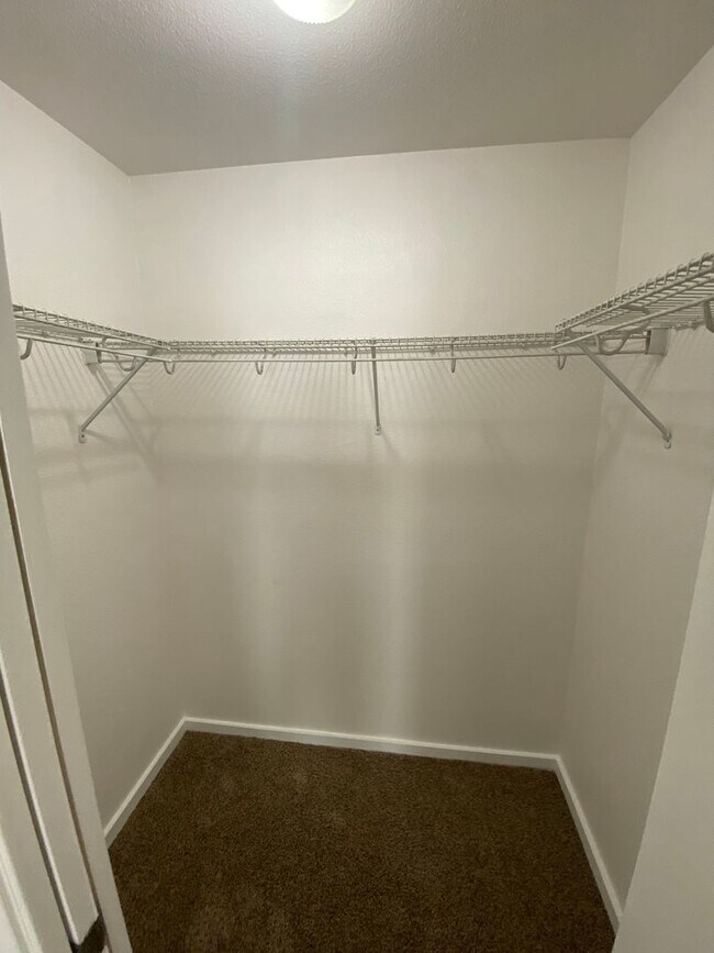 Building Photo - Beautiful Two Bedroom Two Bathroom Condo W/ Balcony & In Unit Laundry!