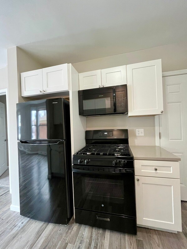 Building Photo - 13128 Balsam St