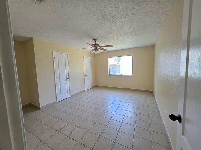 Building Photo - 6408 Elmview Dr