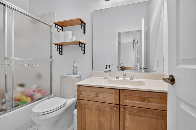 Building Photo - 981 Waterside Cir
