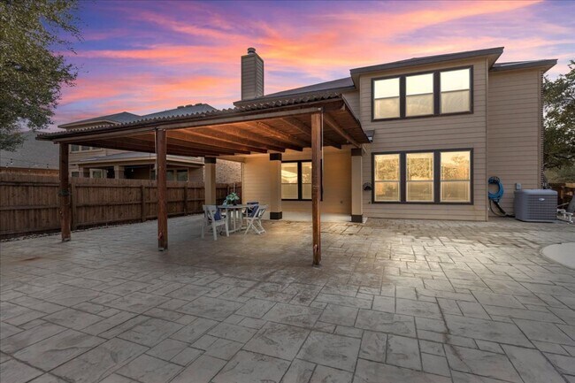 Building Photo - Move-In Ready Home with Resort-Style Backyard