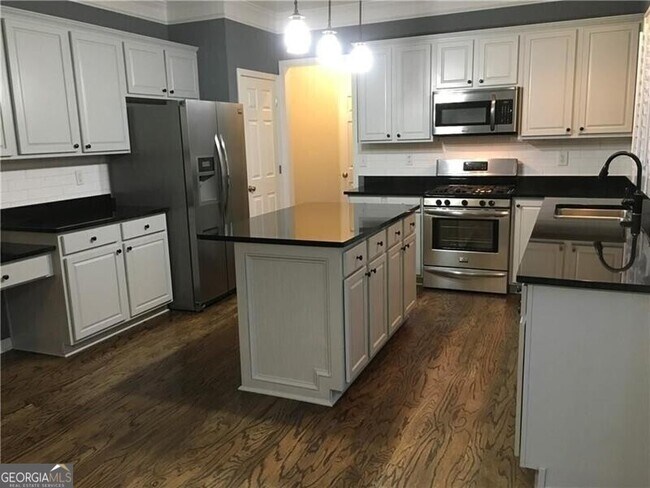 Building Photo - 500 Papillion Trace
