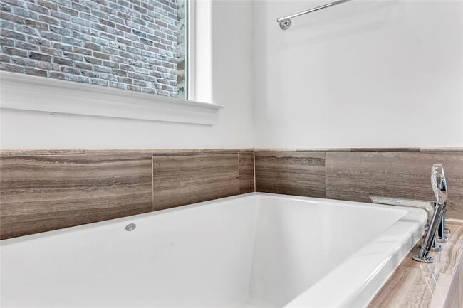 Building Photo - 4128 Willowbend Blvd