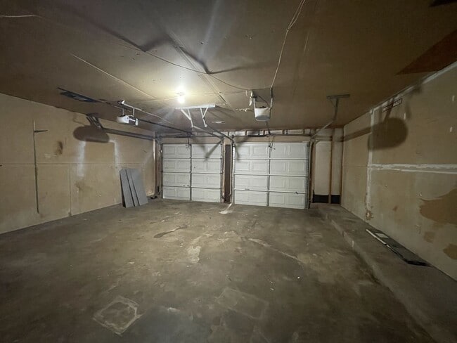 Building Photo - Spacious Snyder Home: 3 Beds, 2 Baths, 2-Car Garage & Cozy Carpeted Bedrooms!