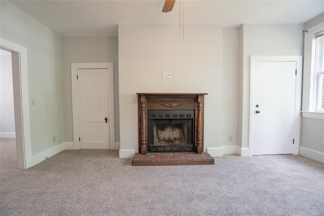 Building Photo - 1131 S Perry St