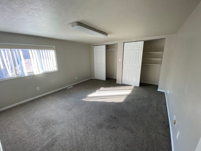 Building Photo - AVAILABLE NOW: GORGEOUS TOWNHOME $2,000/Month