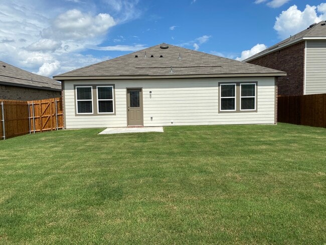 Building Photo - 778 Yorkshire Dr