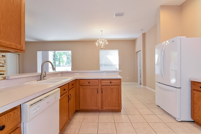 Building Photo - 22254 Yachtclub Terrace