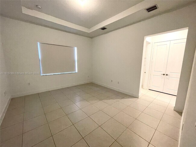 Building Photo - 4506 SW 174th Ave