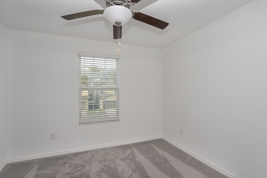 Building Photo - 7339 Spring Snowflake Ave