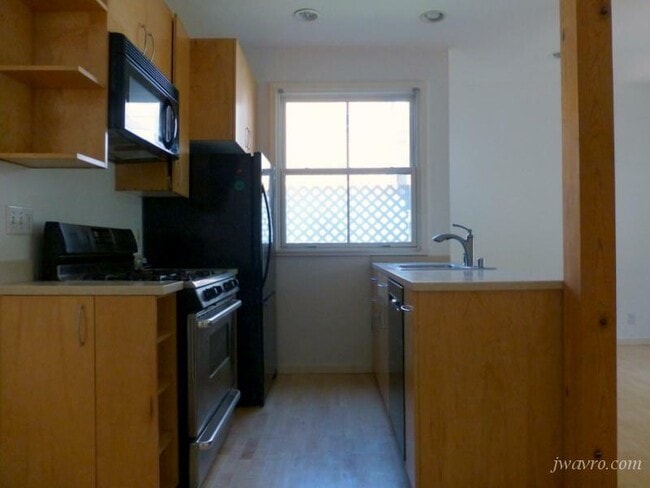 Building Photo - 2646 3rd St