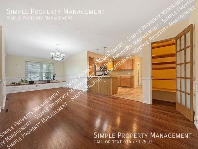 Building Photo - 5352 Queensbury Dr SE