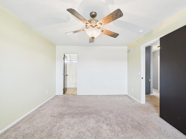 Building Photo - 806 Hemlock St