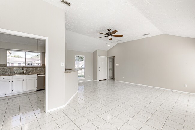 Building Photo - 2519 Ironclad Dr