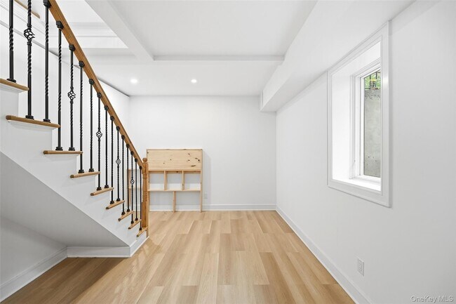 Building Photo - 67 Paulding Ln