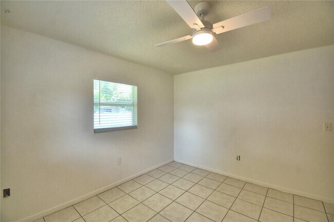 Building Photo - 914 Grape Ave