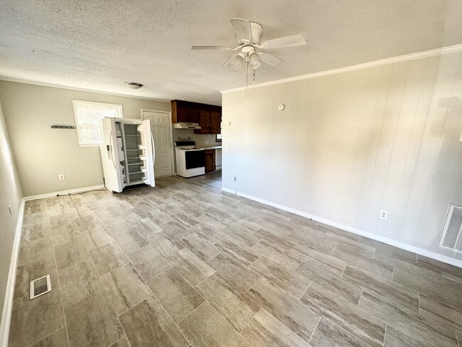 Primary Photo - 1 bed / 1 bath - Pendleton SC