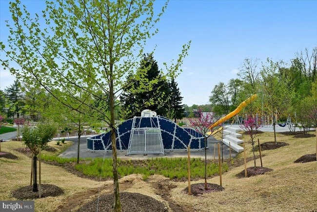 Building Photo - 901 Kenbrook Dr