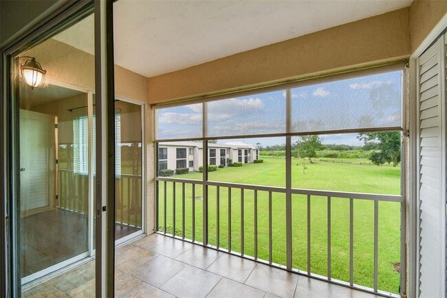 Building Photo - 204 Mary Dr