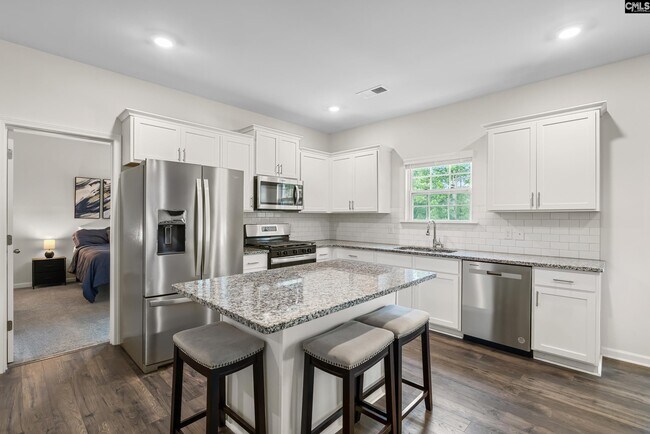 Building Photo - 810 Marigold Ln