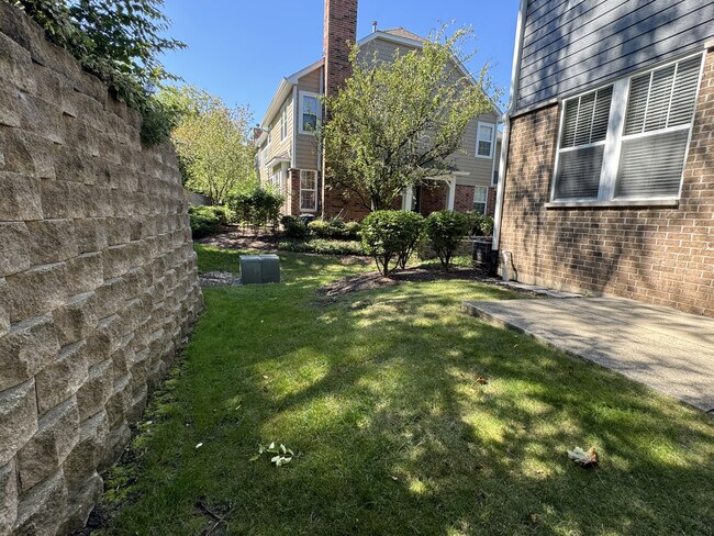 Building Photo - 74 Tanglewood Dr