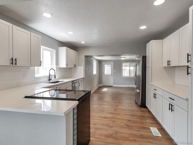 Building Photo - Fully renovated ranch style home near Anschutz Medical Campus