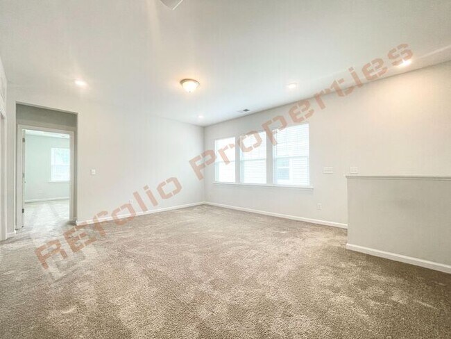Building Photo - Lovely 2 Story 4 Bedroom, 3 Bath Single-Fa...