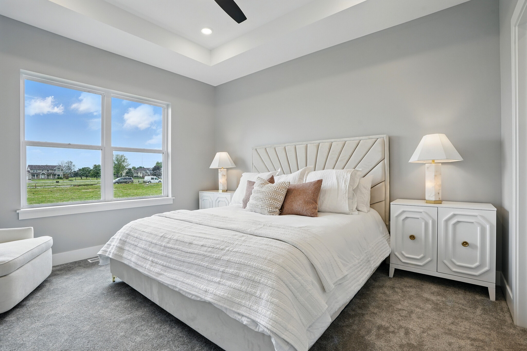 Building Photo - 933 Long Dr