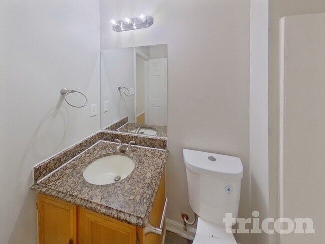 Building Photo - 5000 Poplar Glen Dr