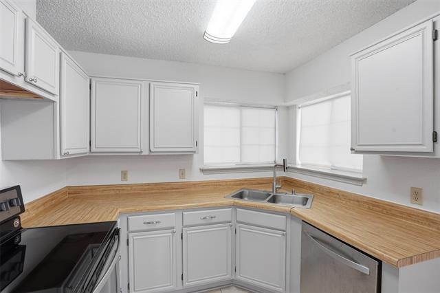 Building Photo - 1122 Hidden Creek Dr