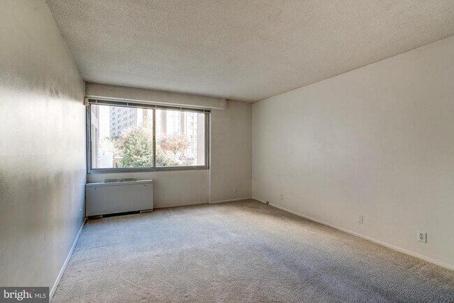 Building Photo - 4515 Willard Ave