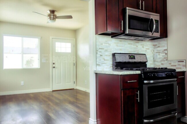 Building Photo - 2727 1/2 G Street