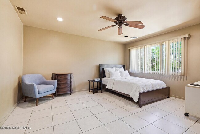 Building Photo - 14 Kastor Ln