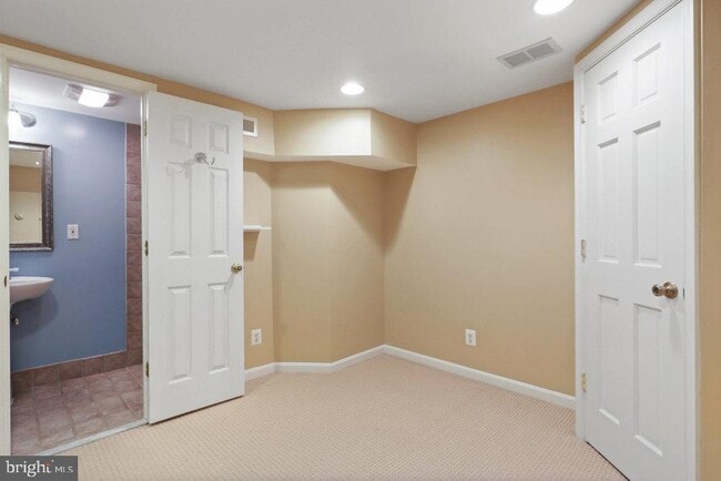 Building Photo - 568 N St Asaph St