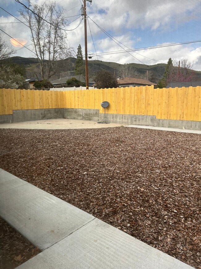 Building Photo - 918 Knapp St