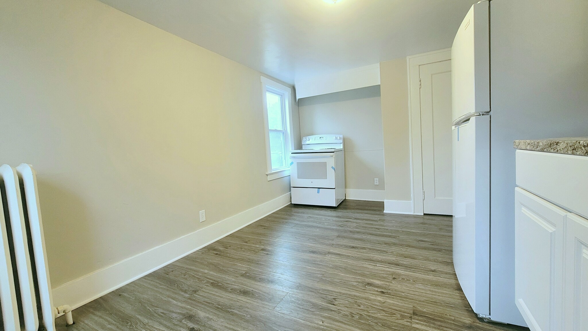 Building Photo - 3988 Lake Ave