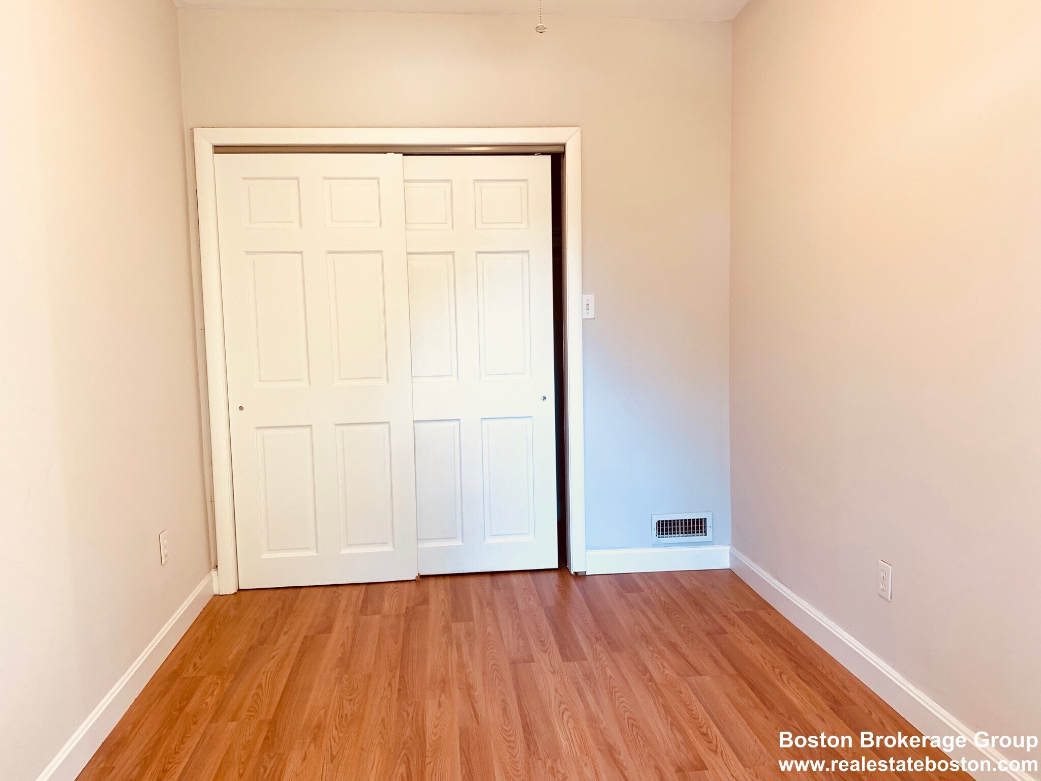 Building Photo - 105 Buttonwood St